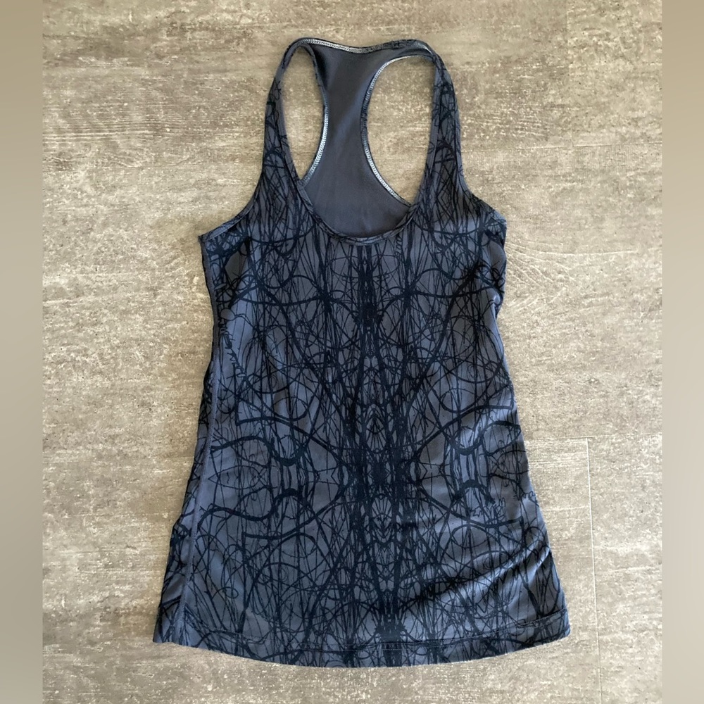 Lululemon Cool Racerback - Size 4